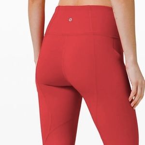 Red Lulú leggings!